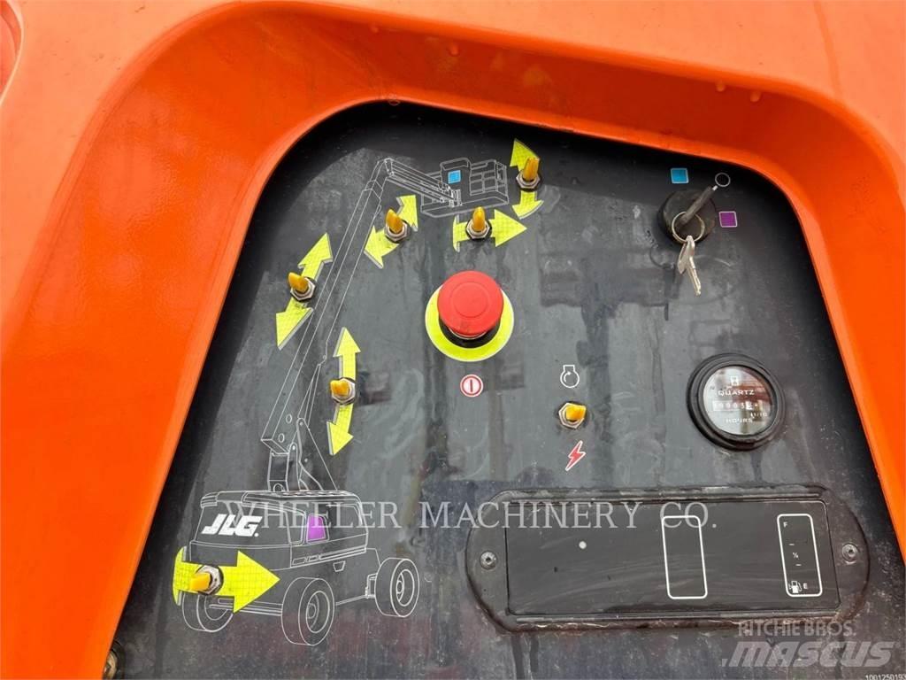 JLG 660SJ SP 관절형 전동이동 리프트
