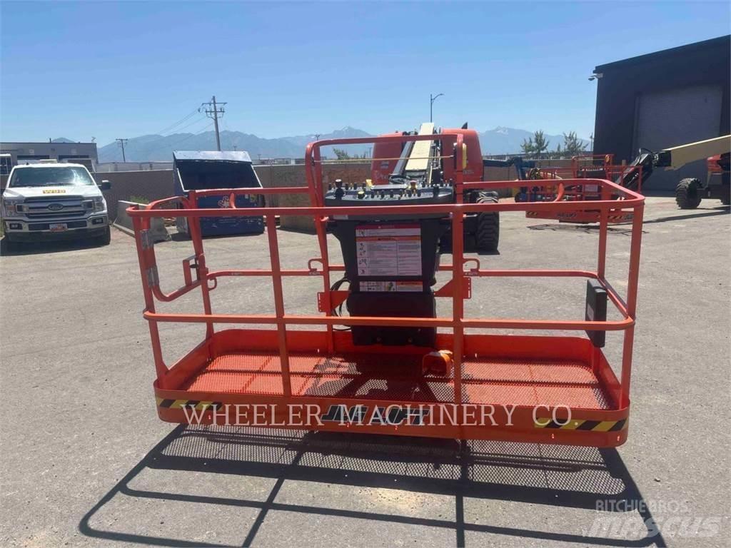 JLG 660SJ SP 관절형 전동이동 리프트