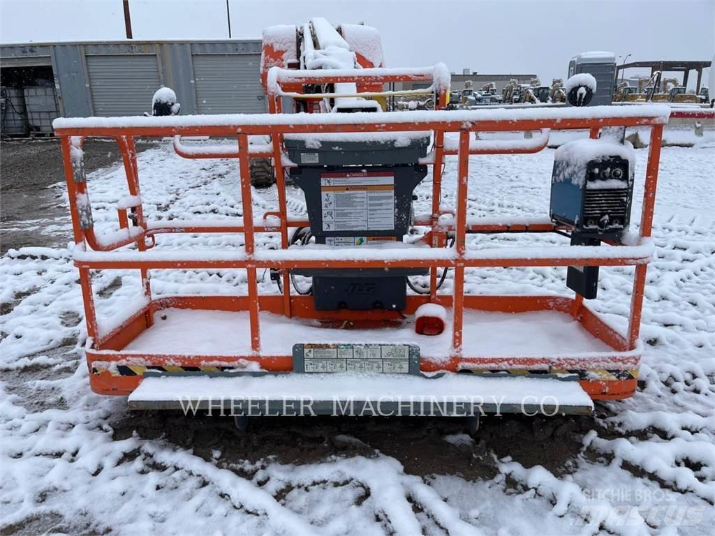 JLG 670SJ SL 관절형 전동이동 리프트