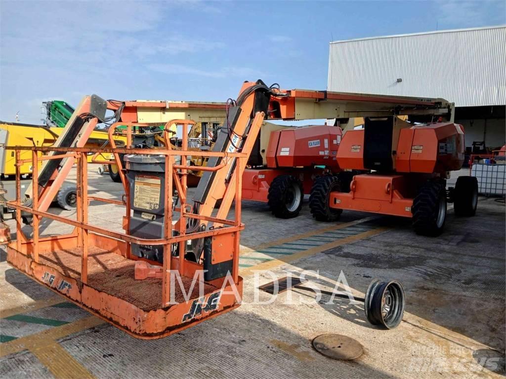 JLG 800 AJ 관절형 전동이동 리프트