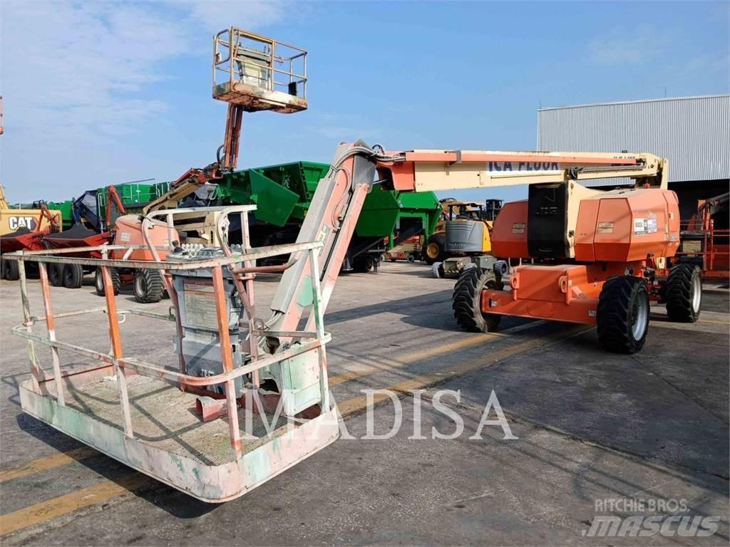 JLG 800 AJ 관절형 전동이동 리프트