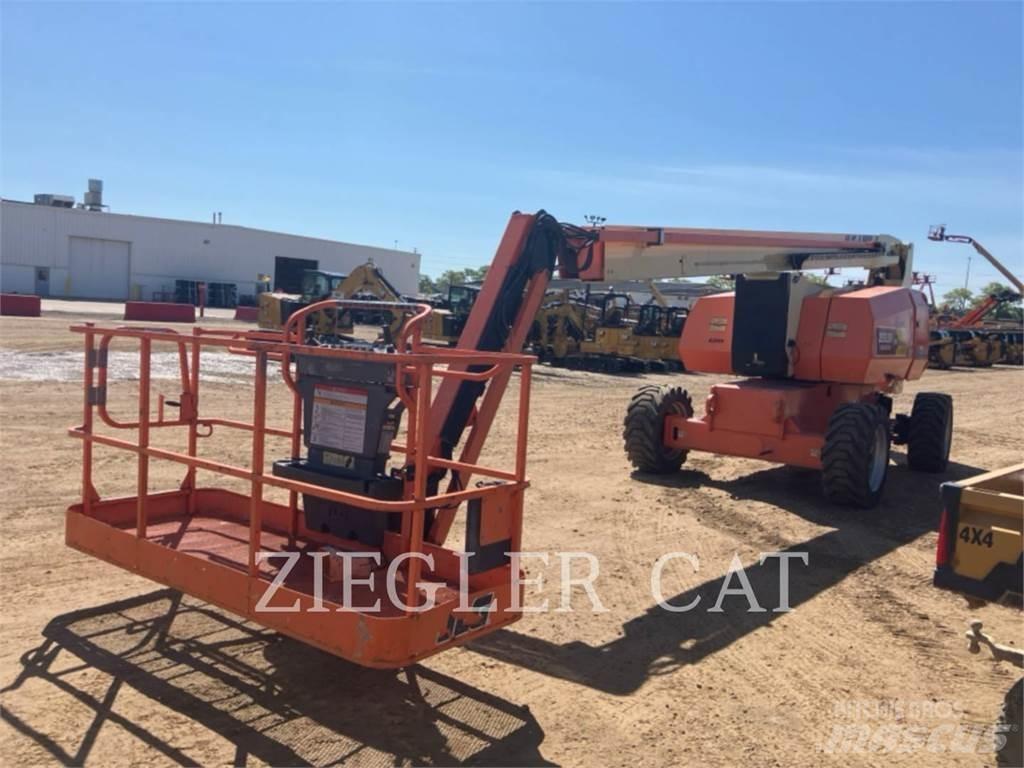 JLG 800AJ 관절형 전동이동 리프트