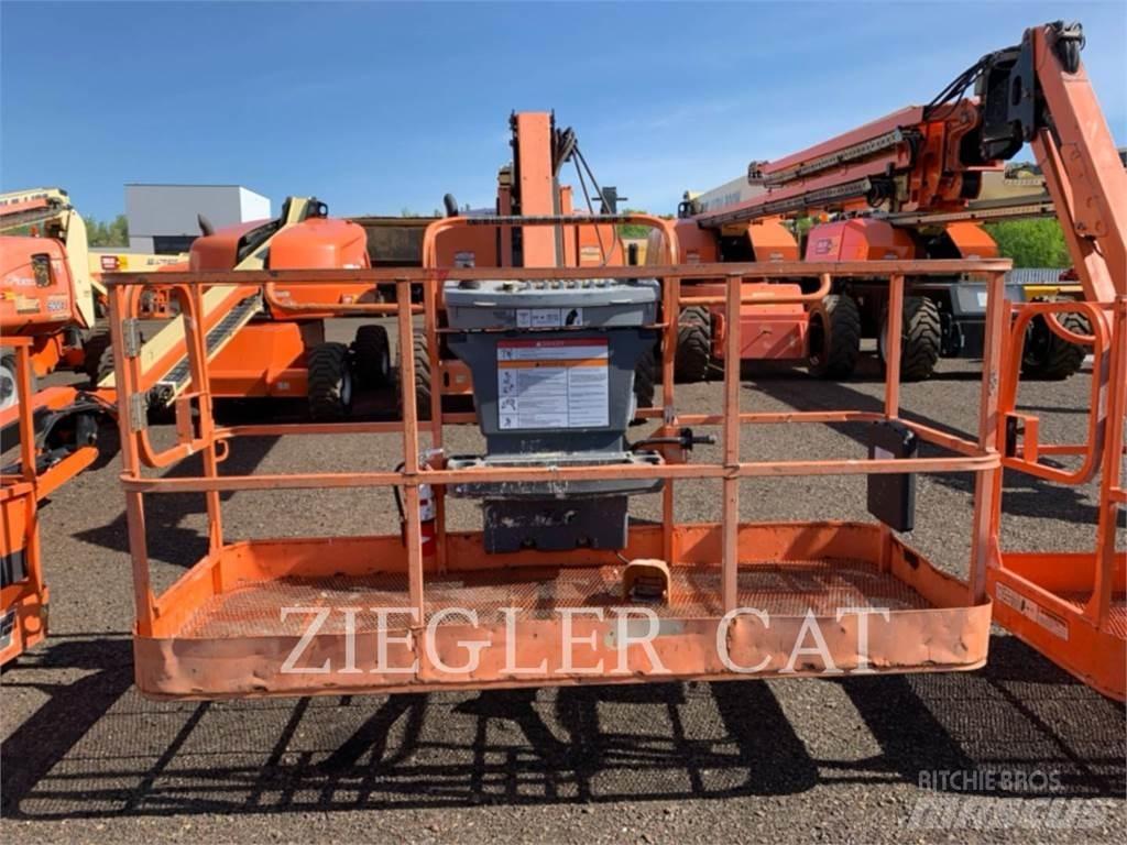 JLG 800AJ 관절형 전동이동 리프트