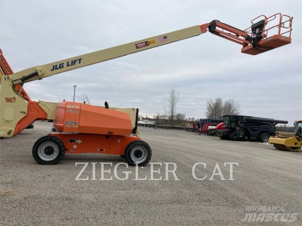 JLG 800AJ 관절형 전동이동 리프트