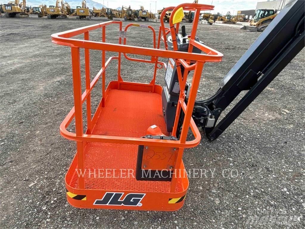 JLG 860SJ 관절형 전동이동 리프트