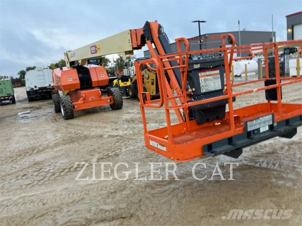 JLG 860SJ 관절형 전동이동 리프트