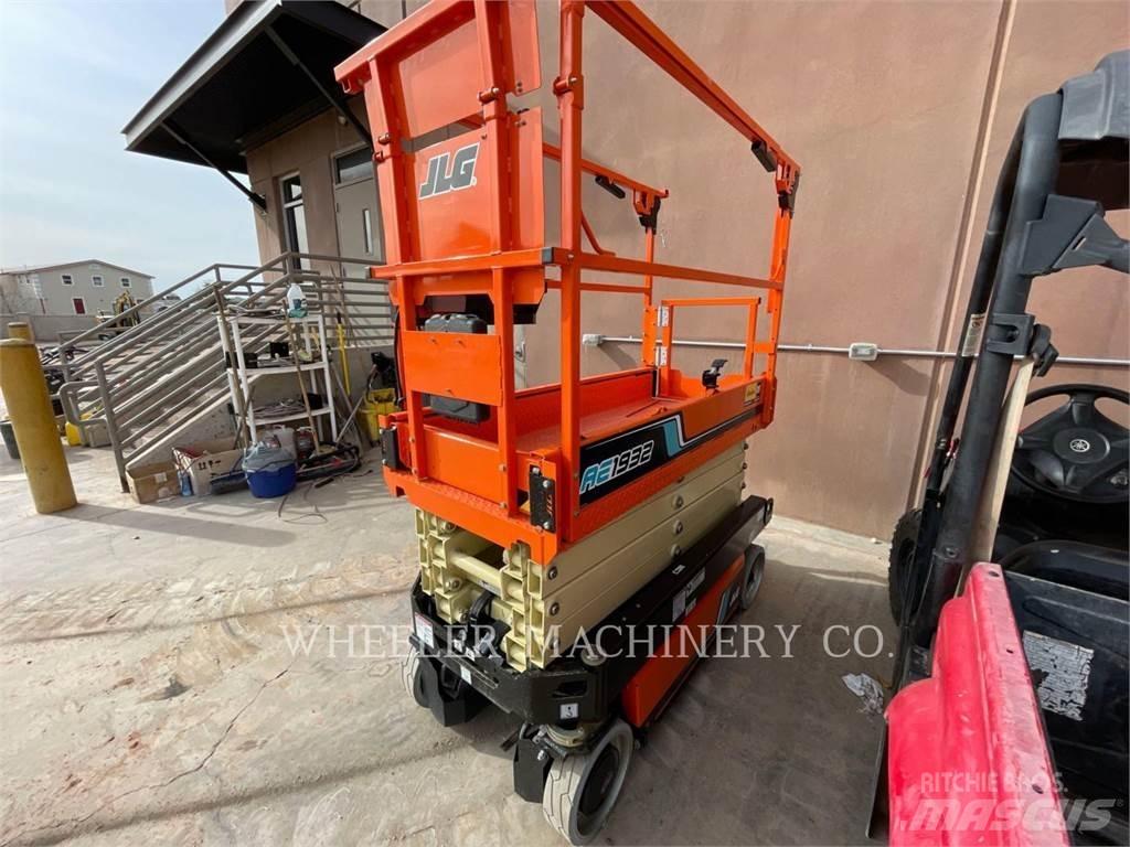 JLG AE1932 가위형 리프트
