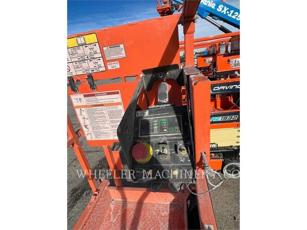 JLG AE1932 가위형 리프트