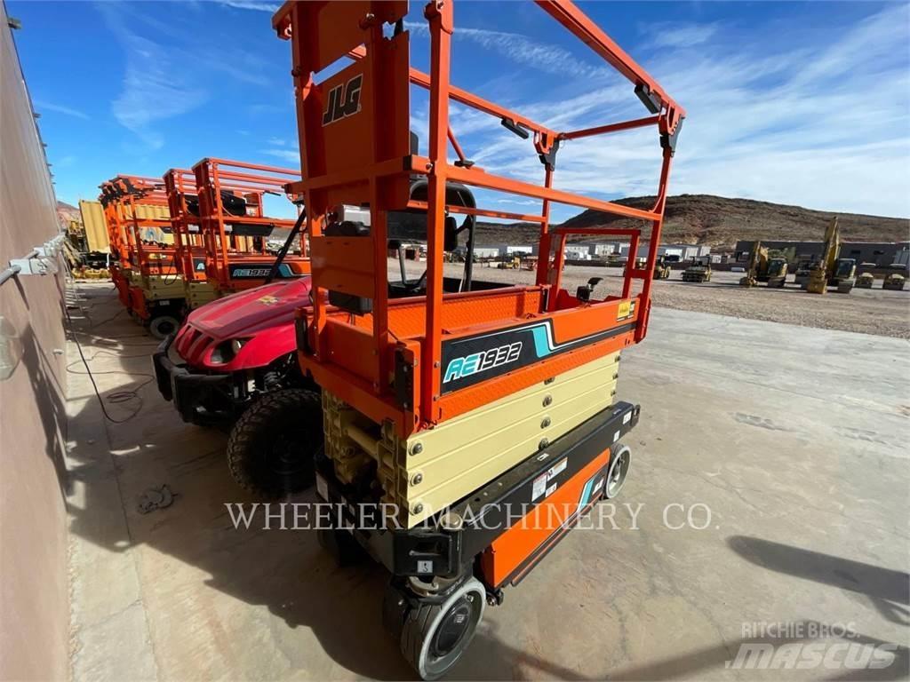 JLG AE1932 가위형 리프트
