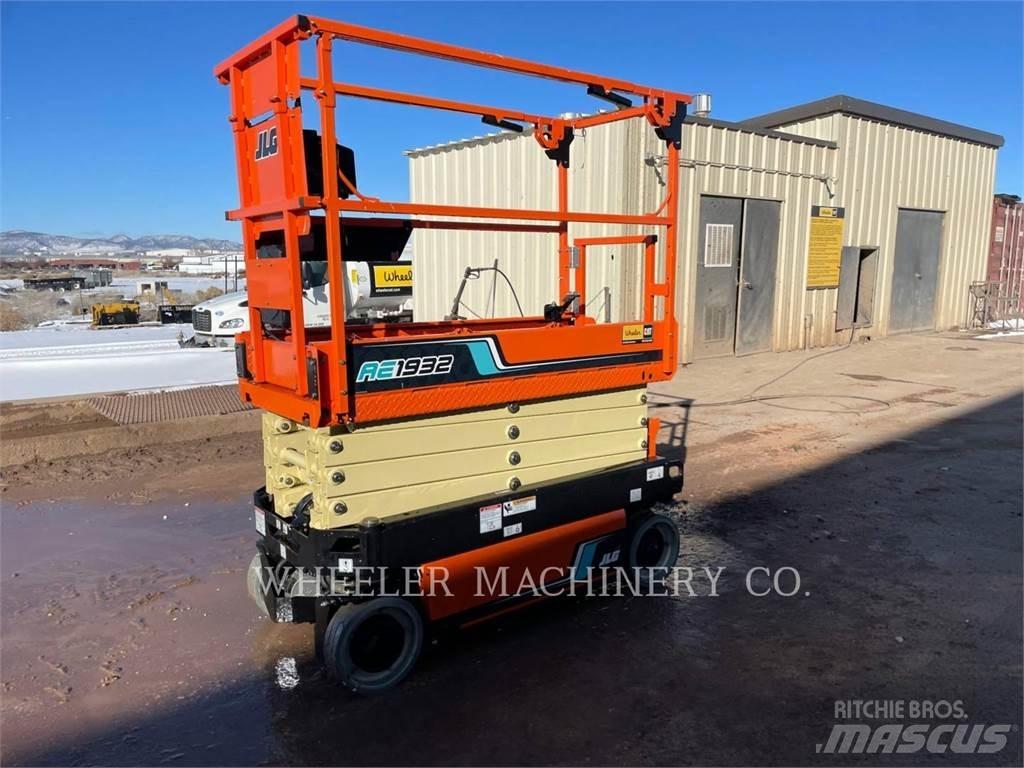 JLG AE1932 가위형 리프트