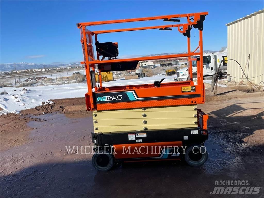 JLG AE1932 가위형 리프트