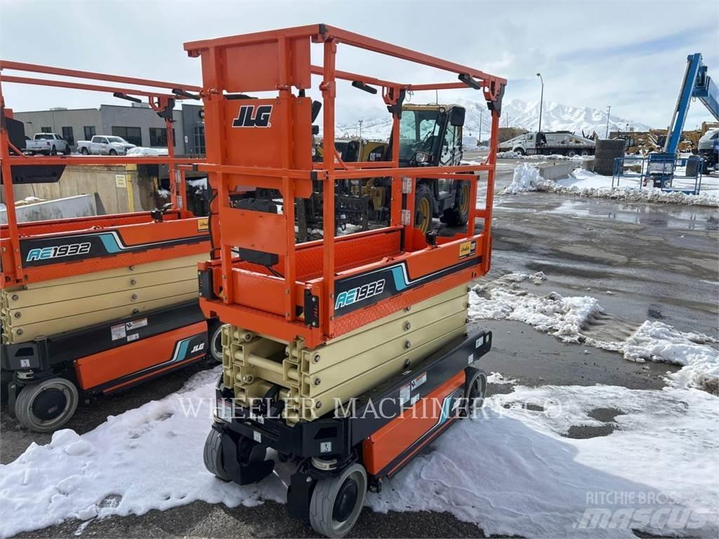 JLG AE1932 가위형 리프트