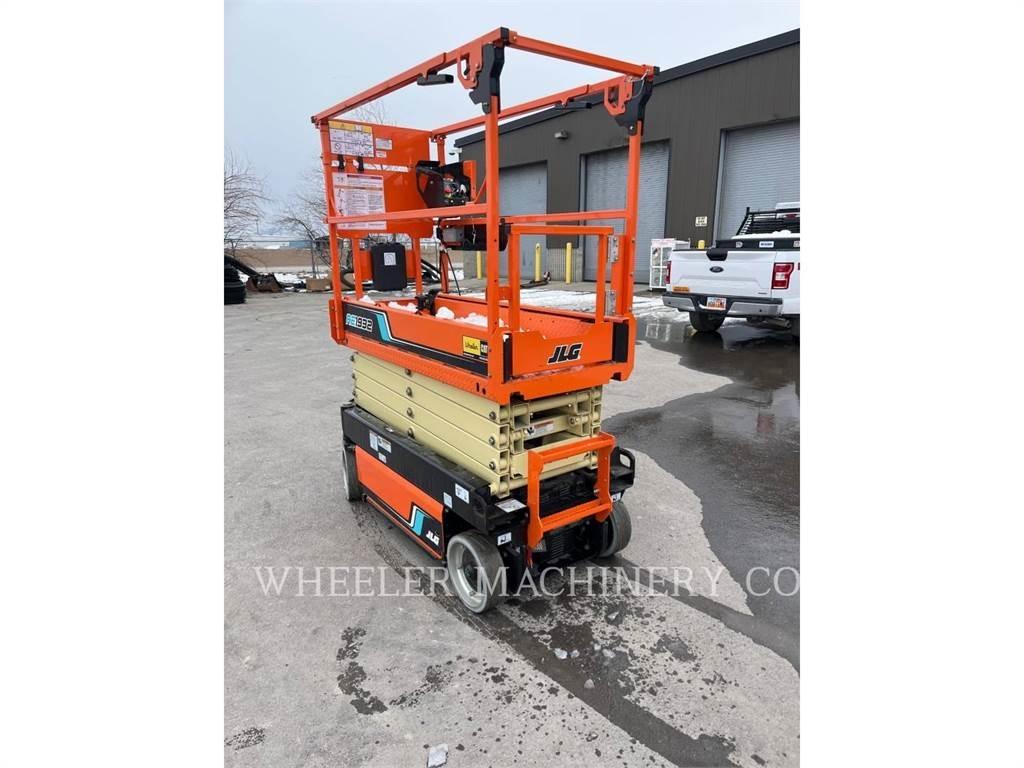 JLG AE1932 가위형 리프트
