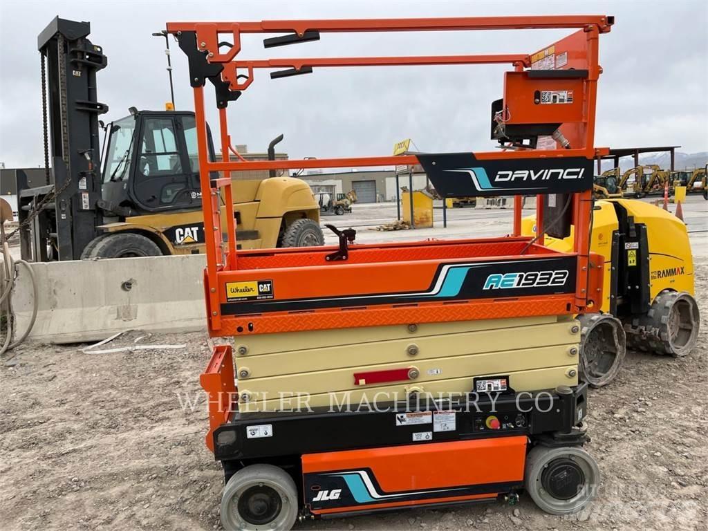 JLG AE1932 가위형 리프트