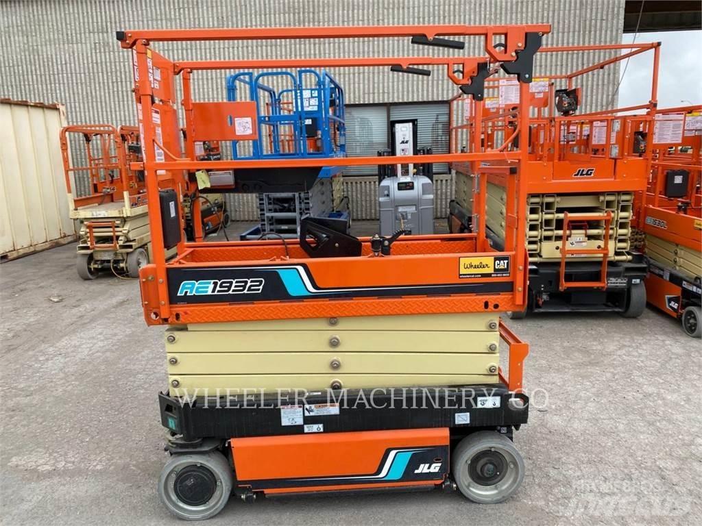 JLG AE1932 가위형 리프트
