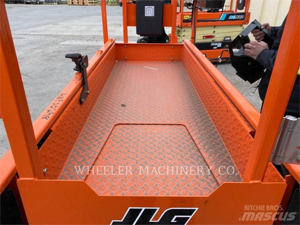 JLG AE1932 가위형 리프트