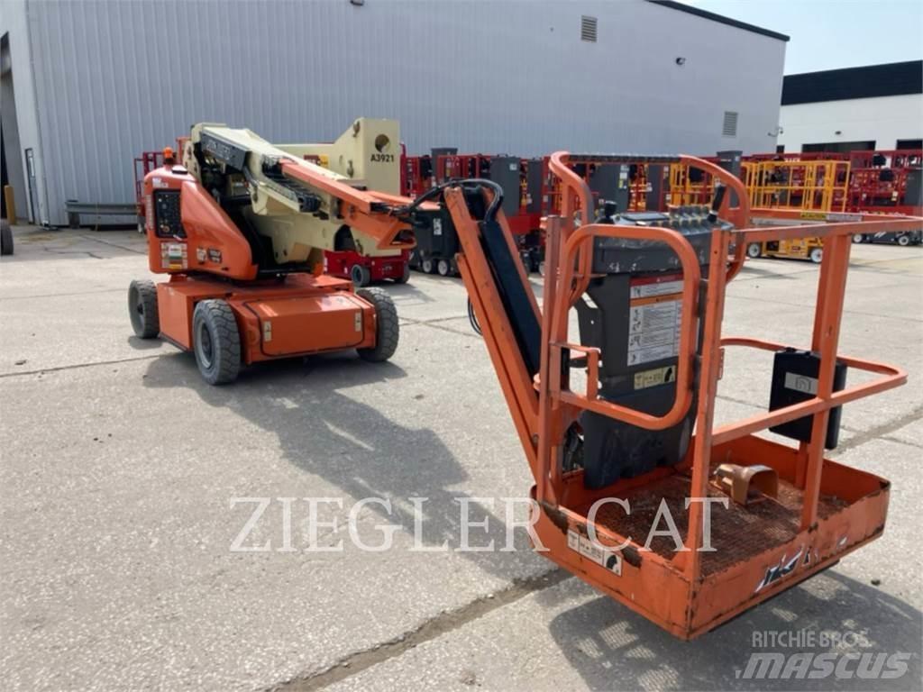 JLG E400AJPN 관절형 전동이동 리프트