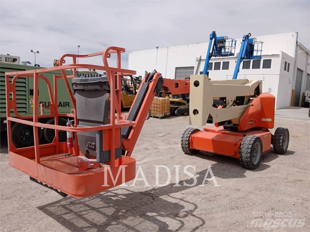 JLG E450AJ 관절형 전동이동 리프트