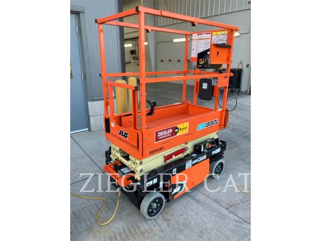 JLG ES1330L 가위형 리프트
