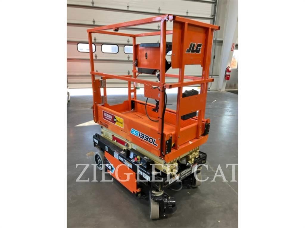 JLG ES1330L 가위형 리프트