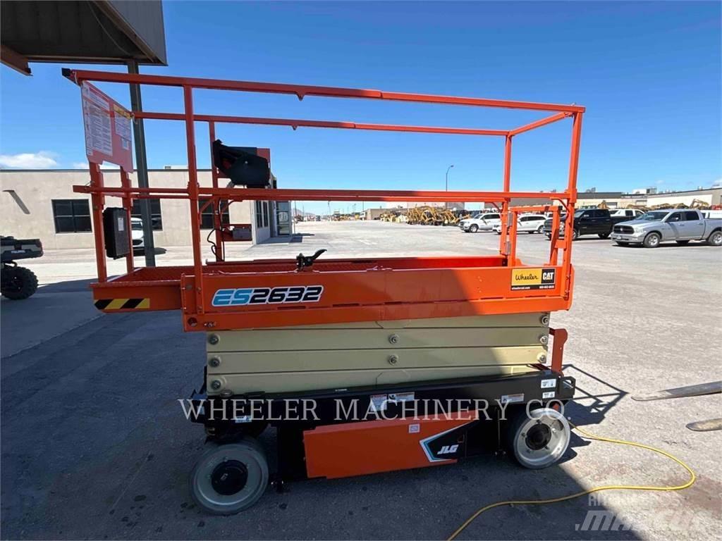 JLG ES2632 가위형 리프트
