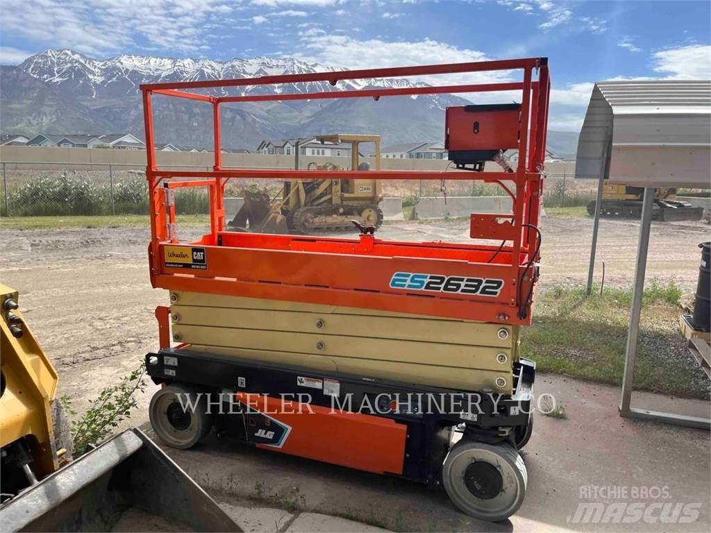 JLG ES2632 가위형 리프트