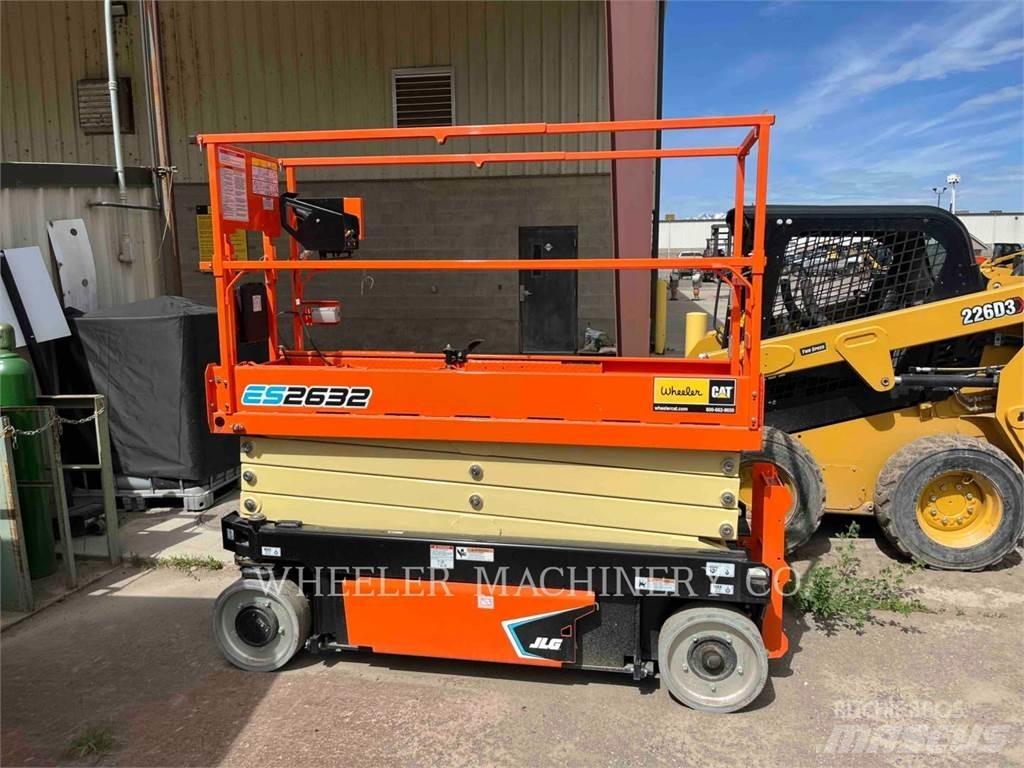 JLG ES2632 가위형 리프트