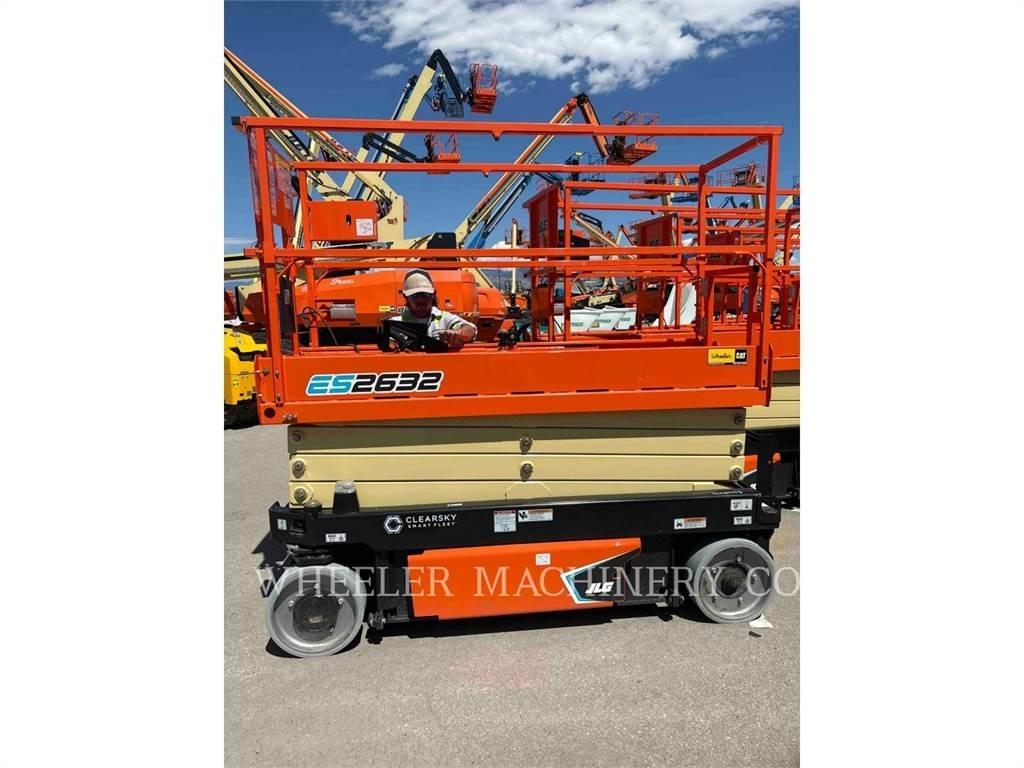 JLG ES2632 가위형 리프트