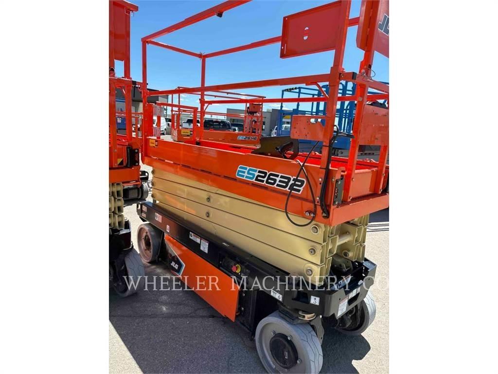 JLG ES2632 가위형 리프트
