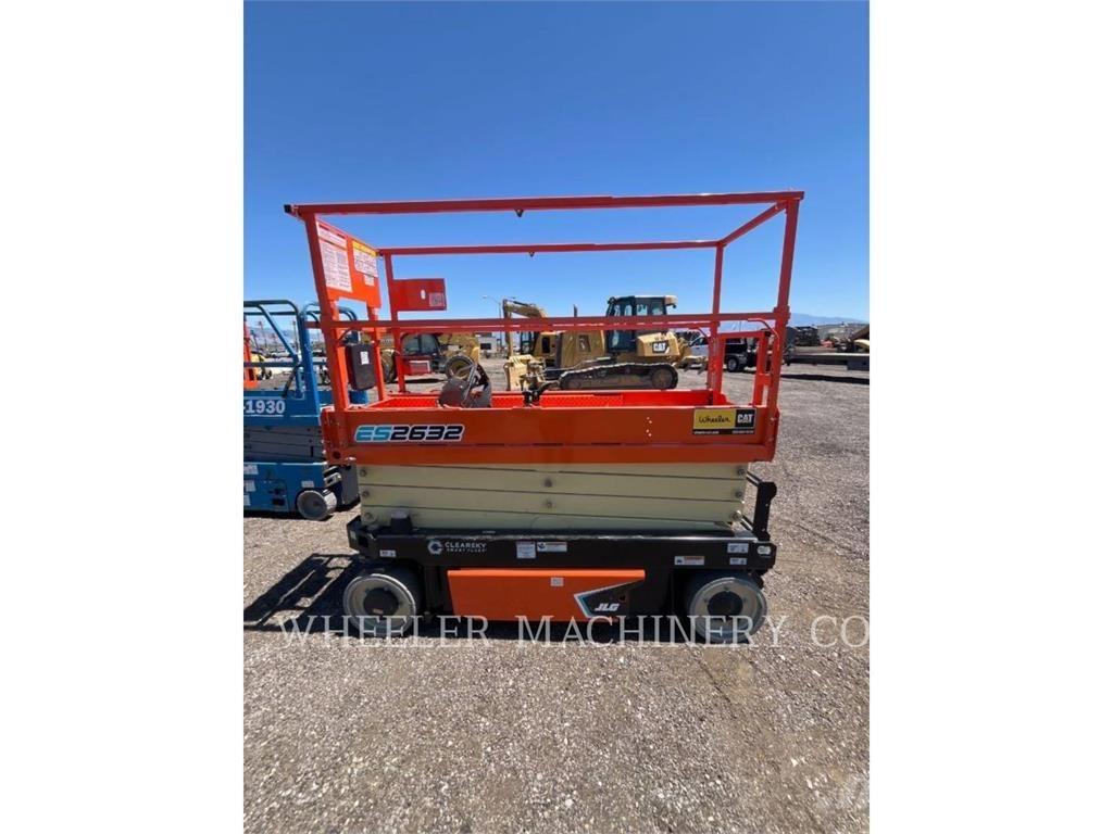 JLG ES2632 가위형 리프트