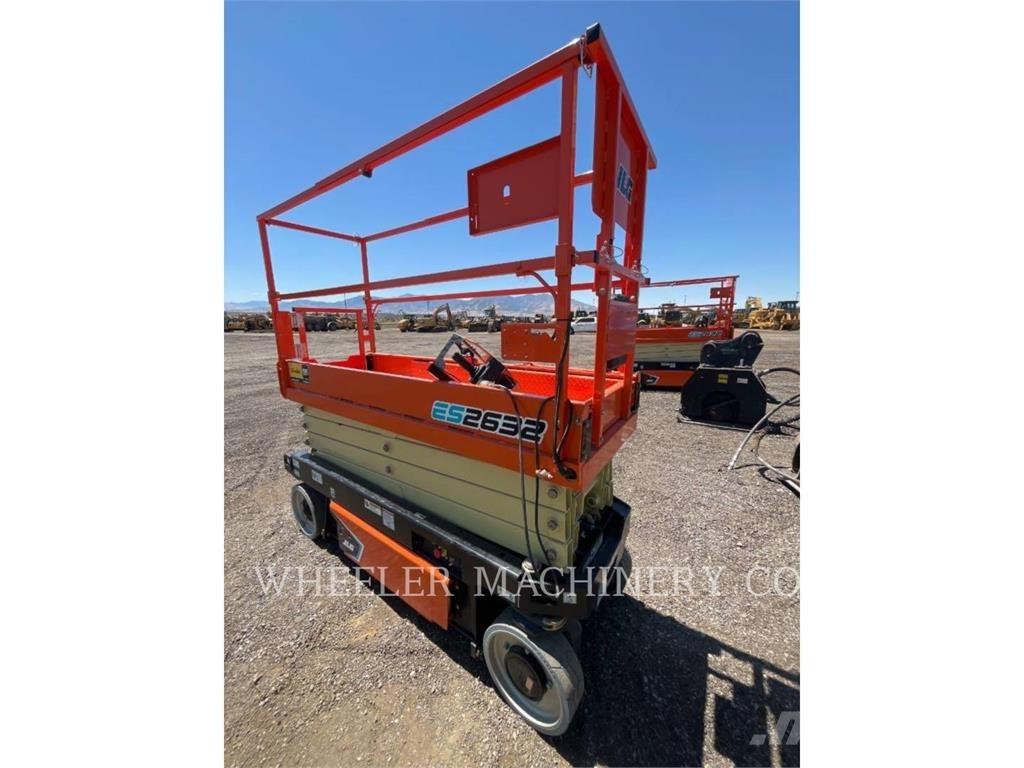JLG ES2632 가위형 리프트