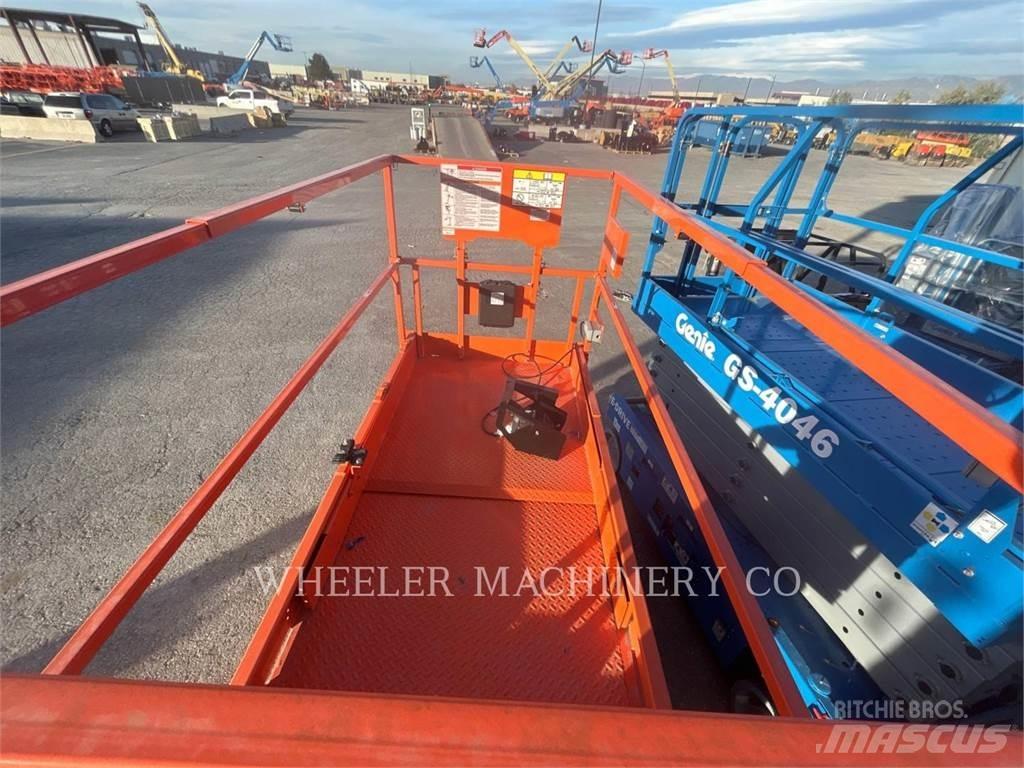 JLG ES2646 가위형 리프트