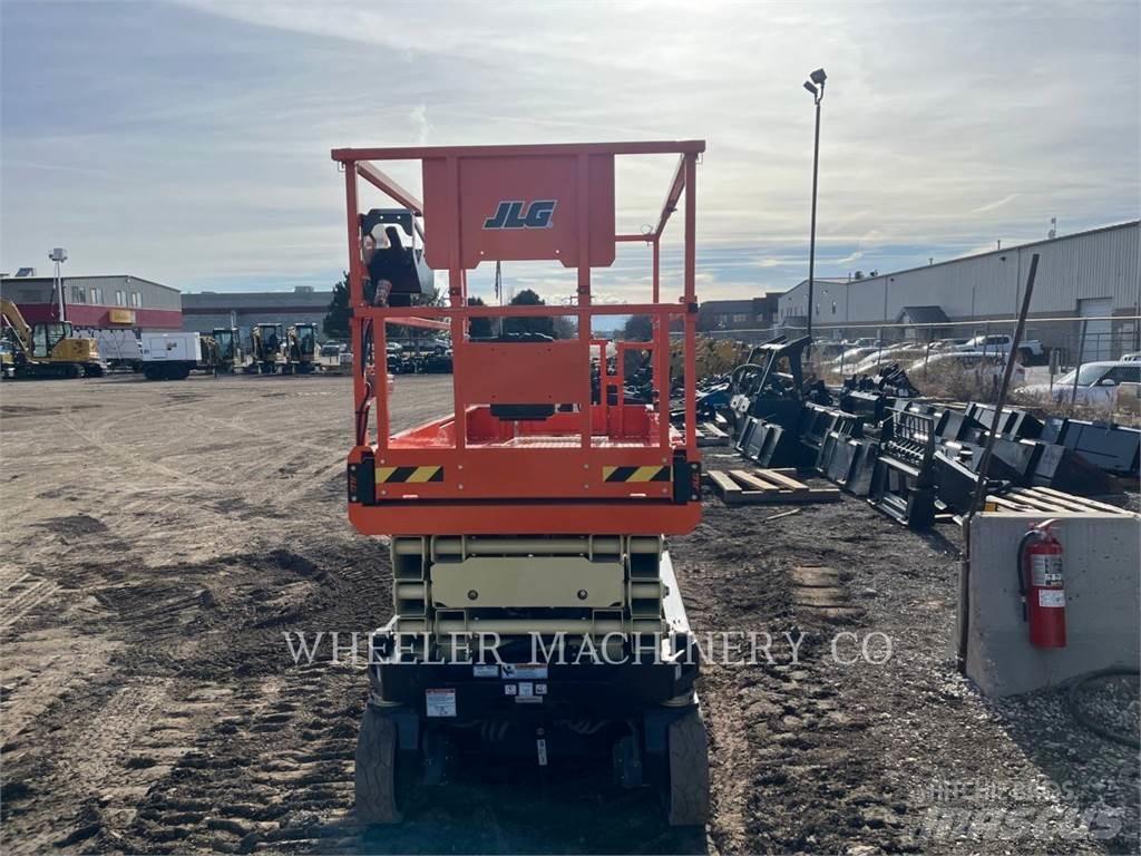 JLG ES2646 가위형 리프트