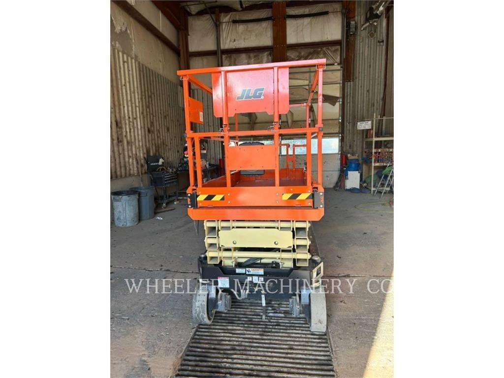 JLG ES2646 가위형 리프트