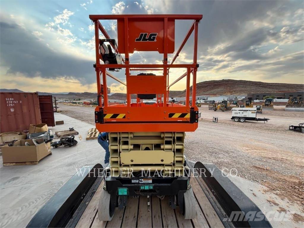 JLG ES3246 가위형 리프트
