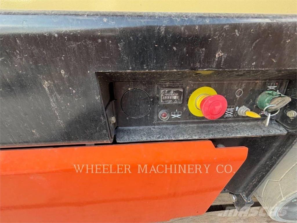JLG ES3246 가위형 리프트