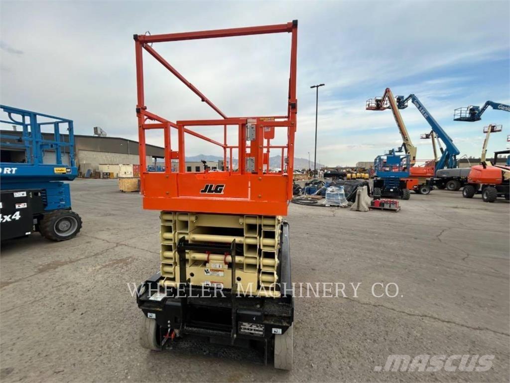 JLG ES3246 가위형 리프트