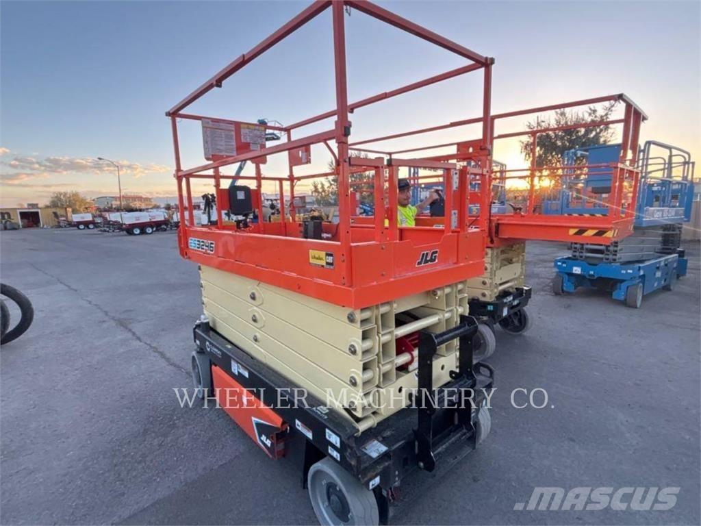 JLG ES3246 가위형 리프트