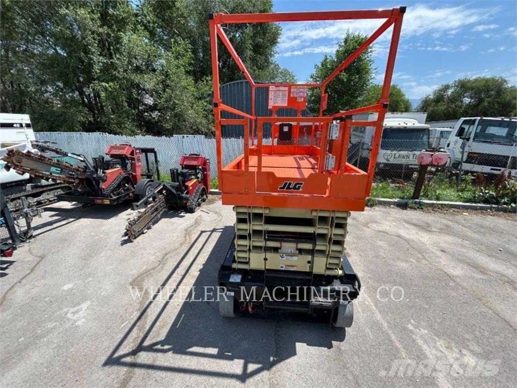 JLG ES3246 가위형 리프트
