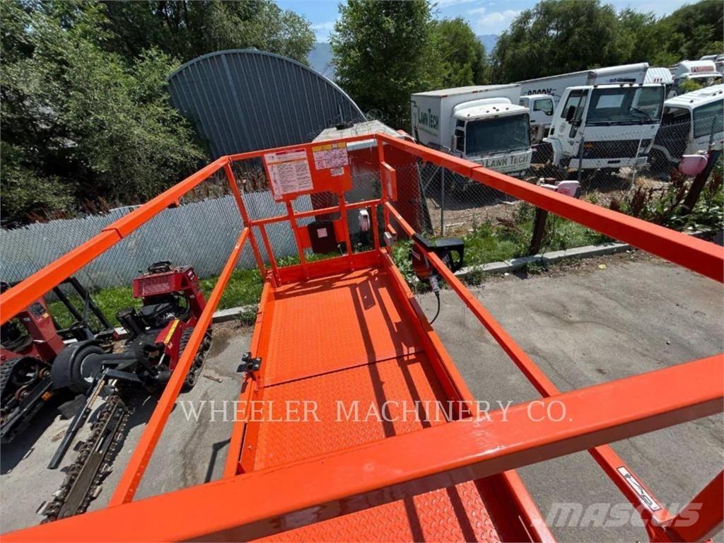 JLG ES3246 가위형 리프트