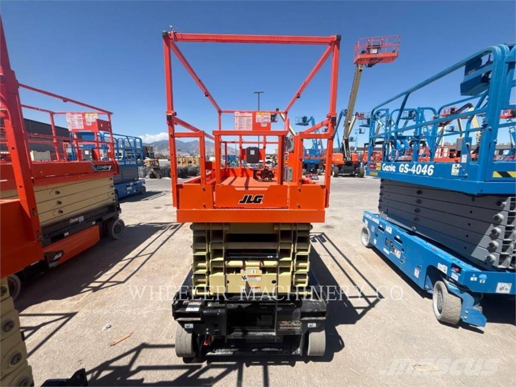 JLG ES3246 가위형 리프트