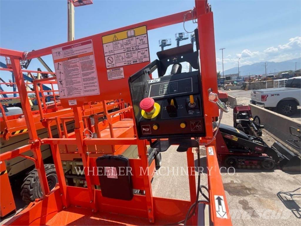 JLG ES4046 가위형 리프트