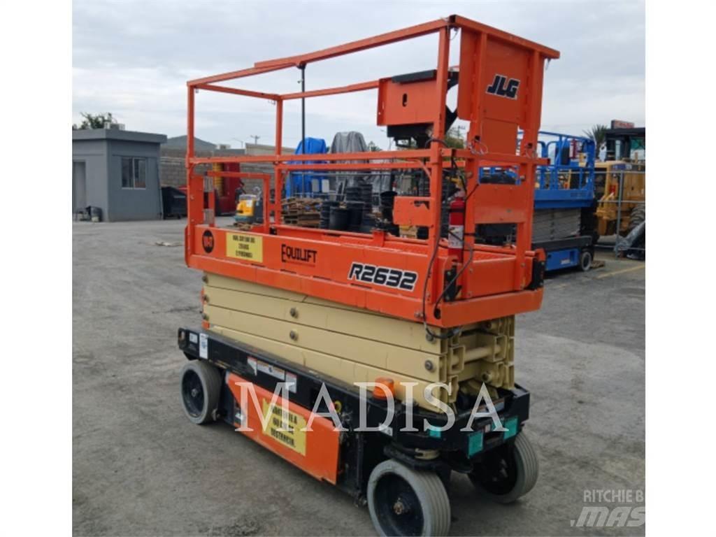 JLG R2632 관절형 전동이동 리프트