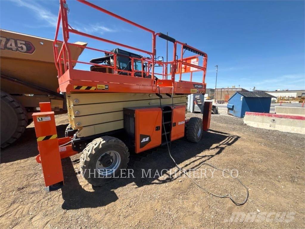 JLG RT4394 가위형 리프트