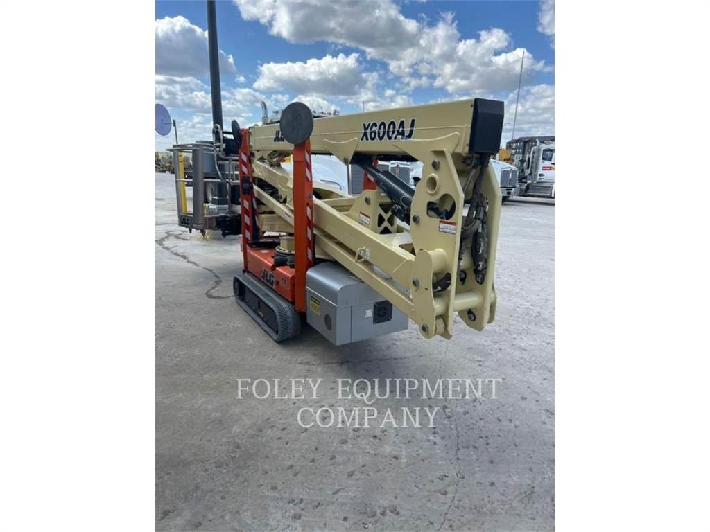 JLG X600AJ 관절형 전동이동 리프트