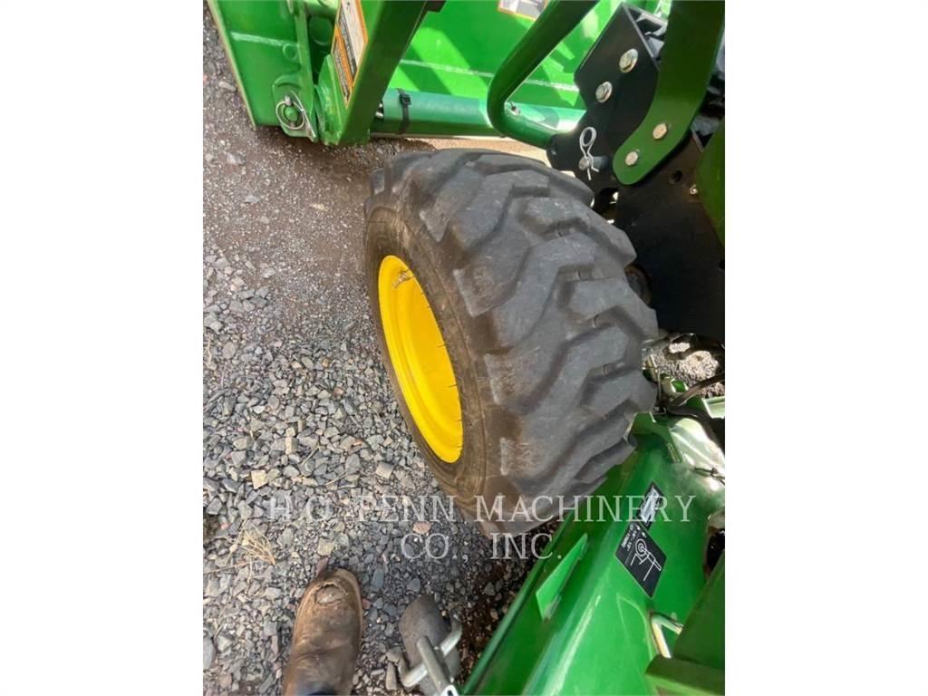 John Deere 2025R 트랙터