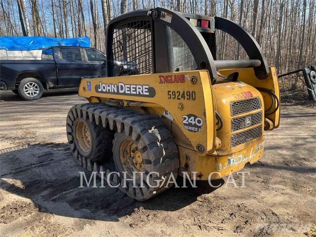 John Deere 240  스키드로더