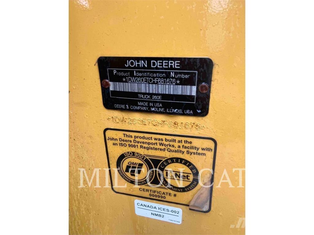 John Deere 260E 연결식 홀러