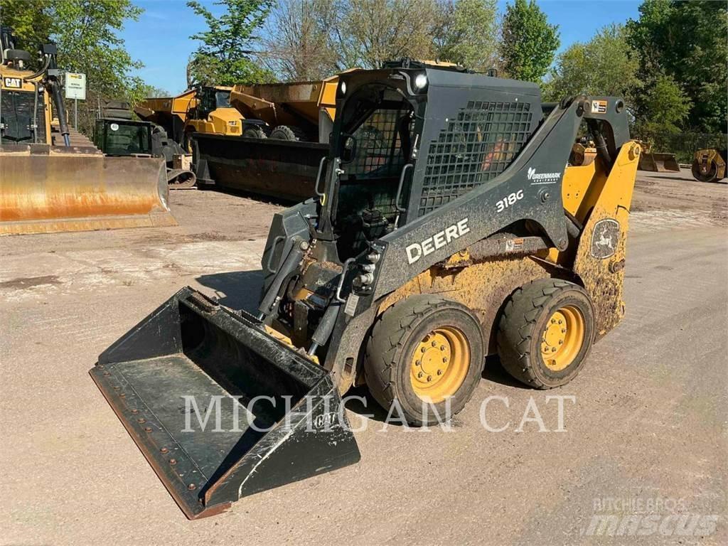 John Deere 318G  스키드로더