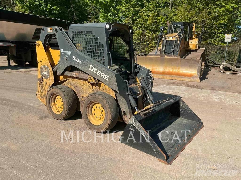 John Deere 318G  스키드로더